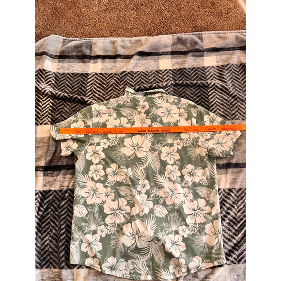 Men's Unbranded Casual Button Down Shirt XL Green White Floral Hawaiian Shirt - Picture 5 of 7